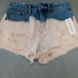 PacSun Shorts - Womens shorts size 23/2xl PacSun Shorts - Womens shorts size 23/2xl